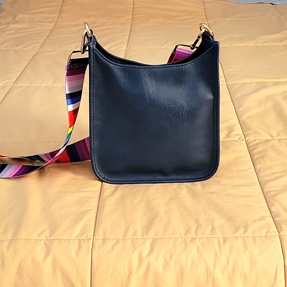 Ah-Dorned handbag